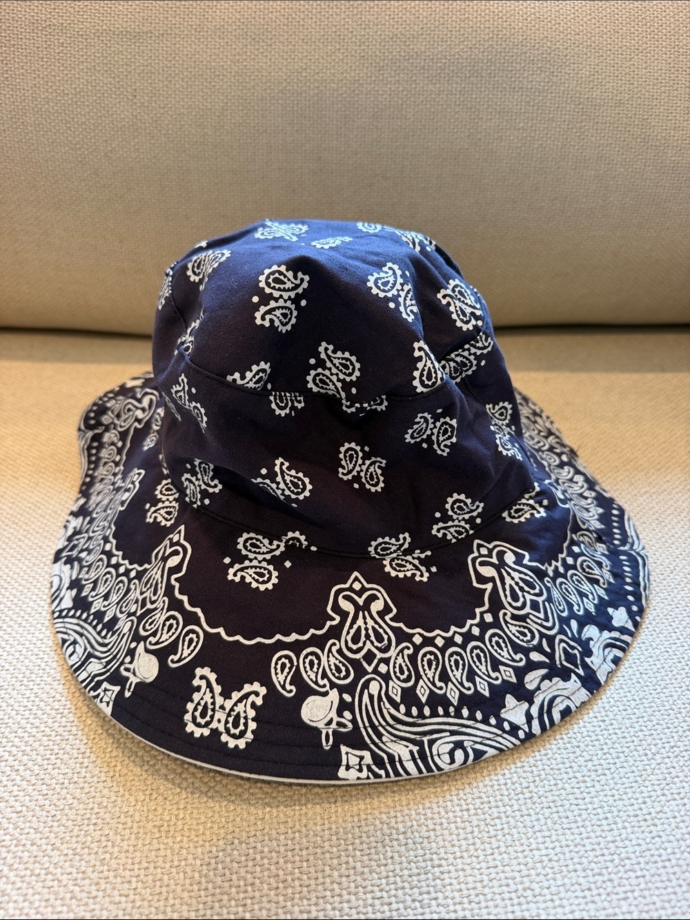 Women’s one size Navy Bandana-Print Bucket Hat